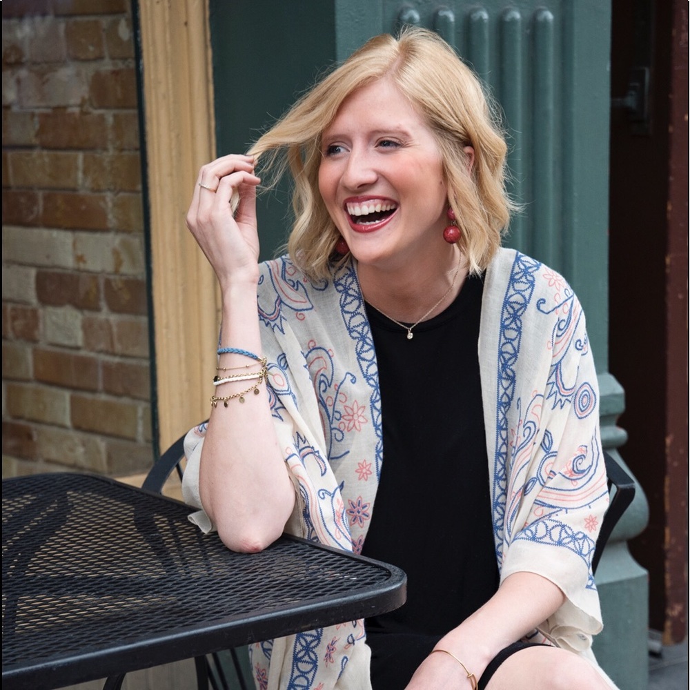 Meet your Posher, Caitlyn